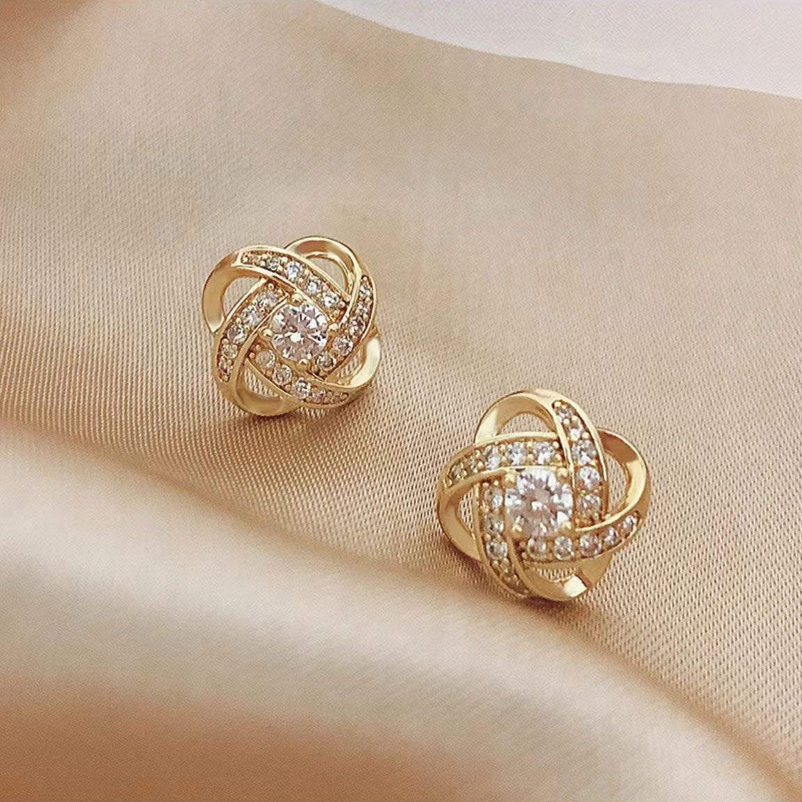 French style diamond flower earrings