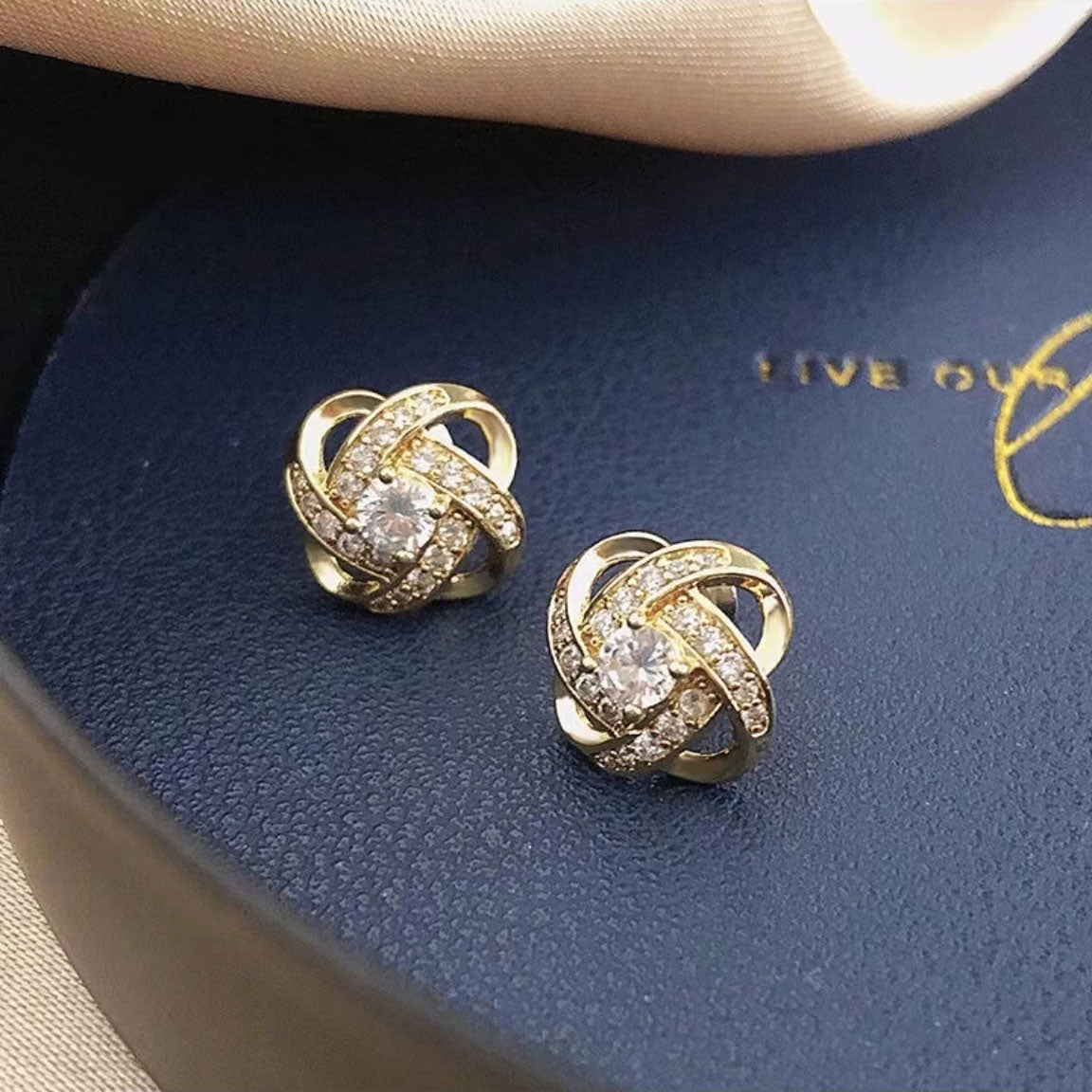 French style diamond flower earrings