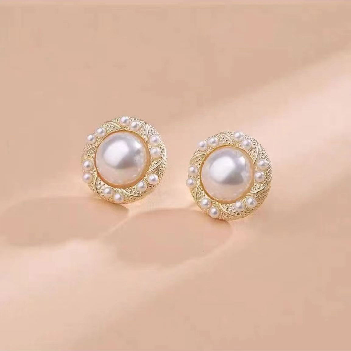 Trendy French style pearl earrings