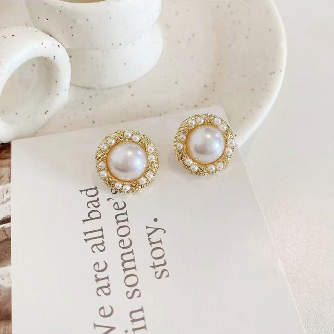 Trendy French style pearl earrings