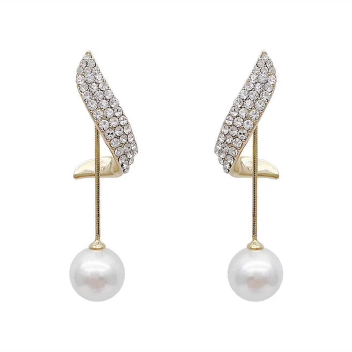 French style vintage pearl earrings 