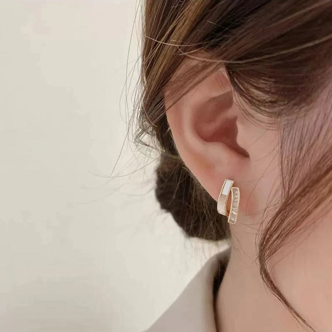 Stylish double layer wave earrings 