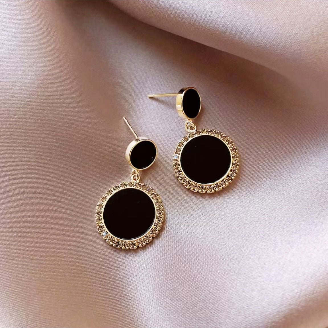 Korean style black round earrings 