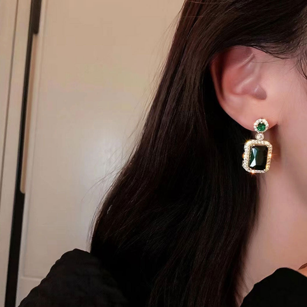 French style vintage emerald earrings 