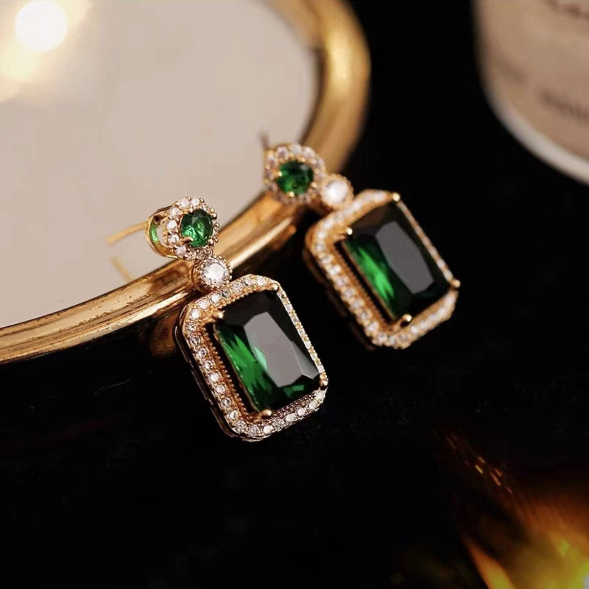 French style vintage emerald earrings 