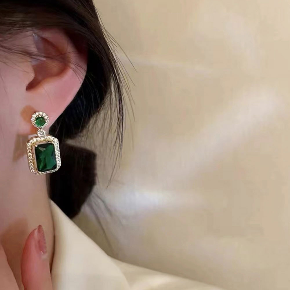 French style vintage emerald earrings 