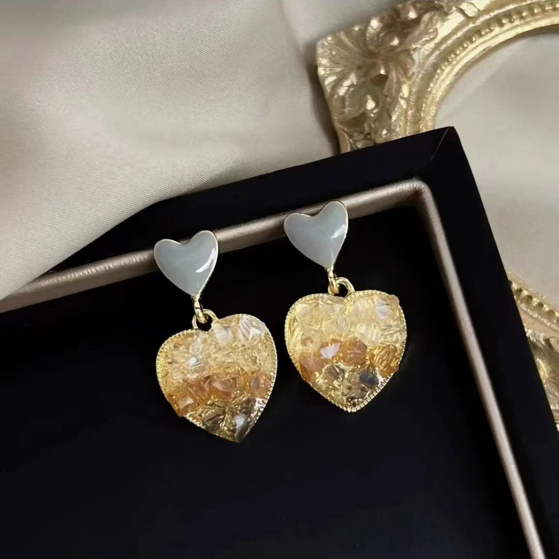 Korean style heart shaped crystal earrings 