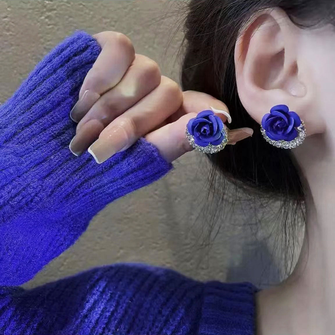 Beautiful rose earrings