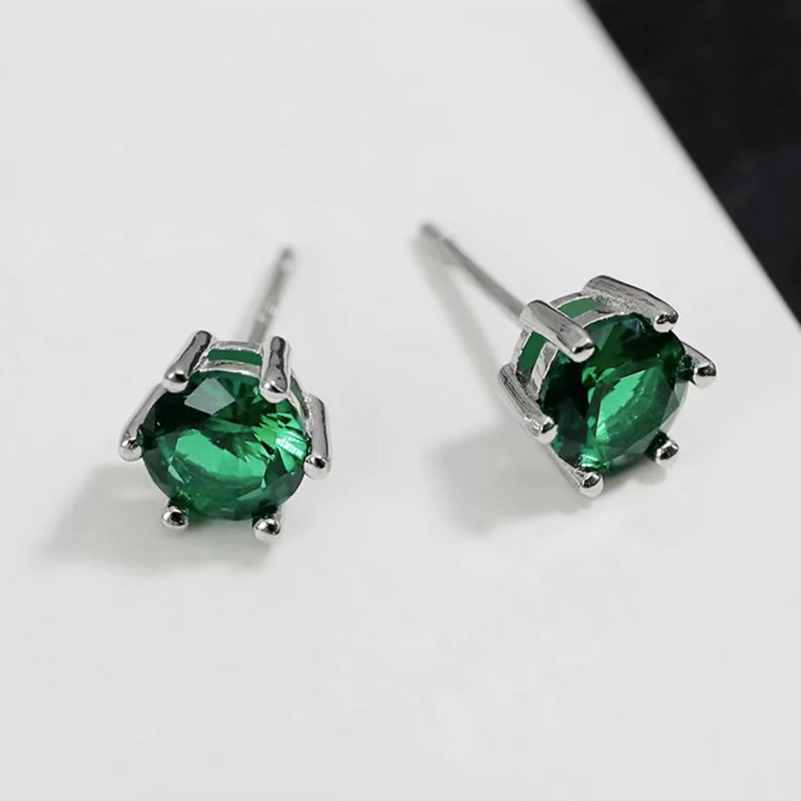 Emerald earrings