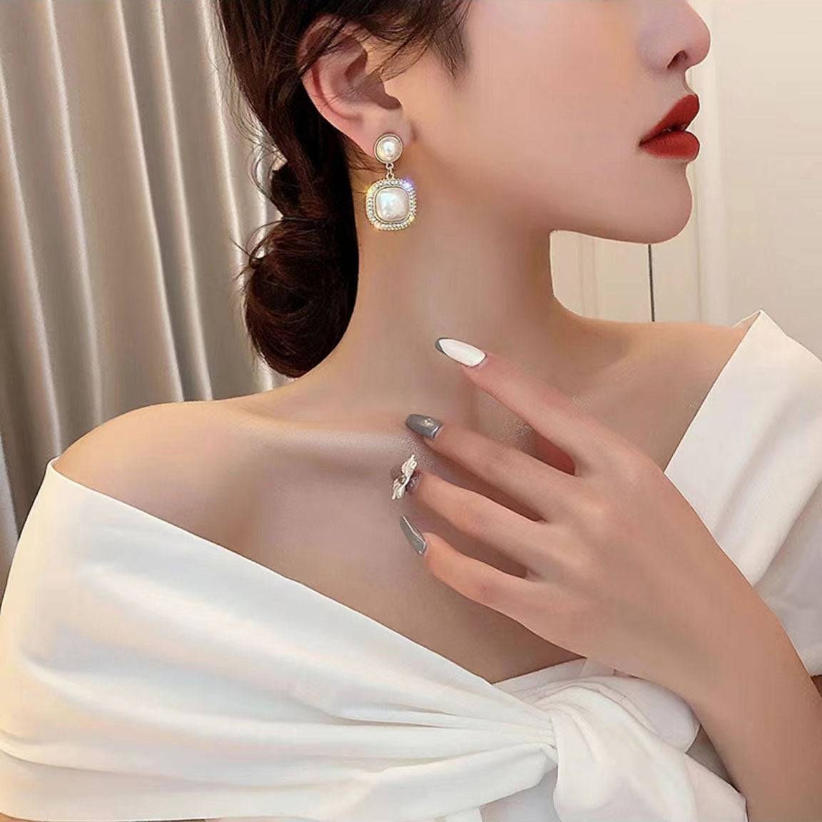 French style luxury pearl earrings