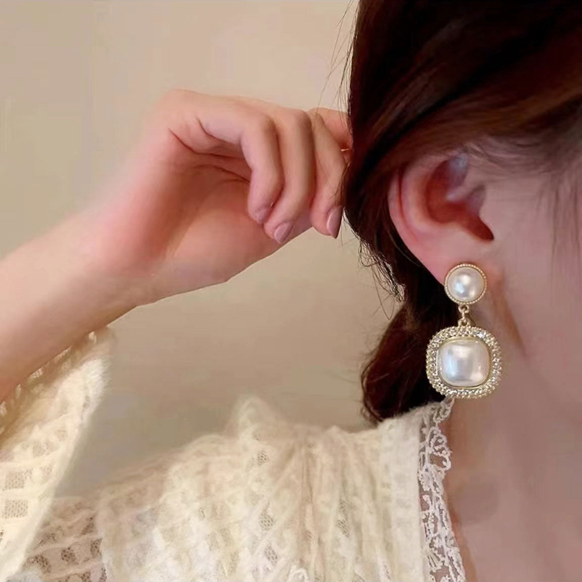 French style luxury pearl earrings