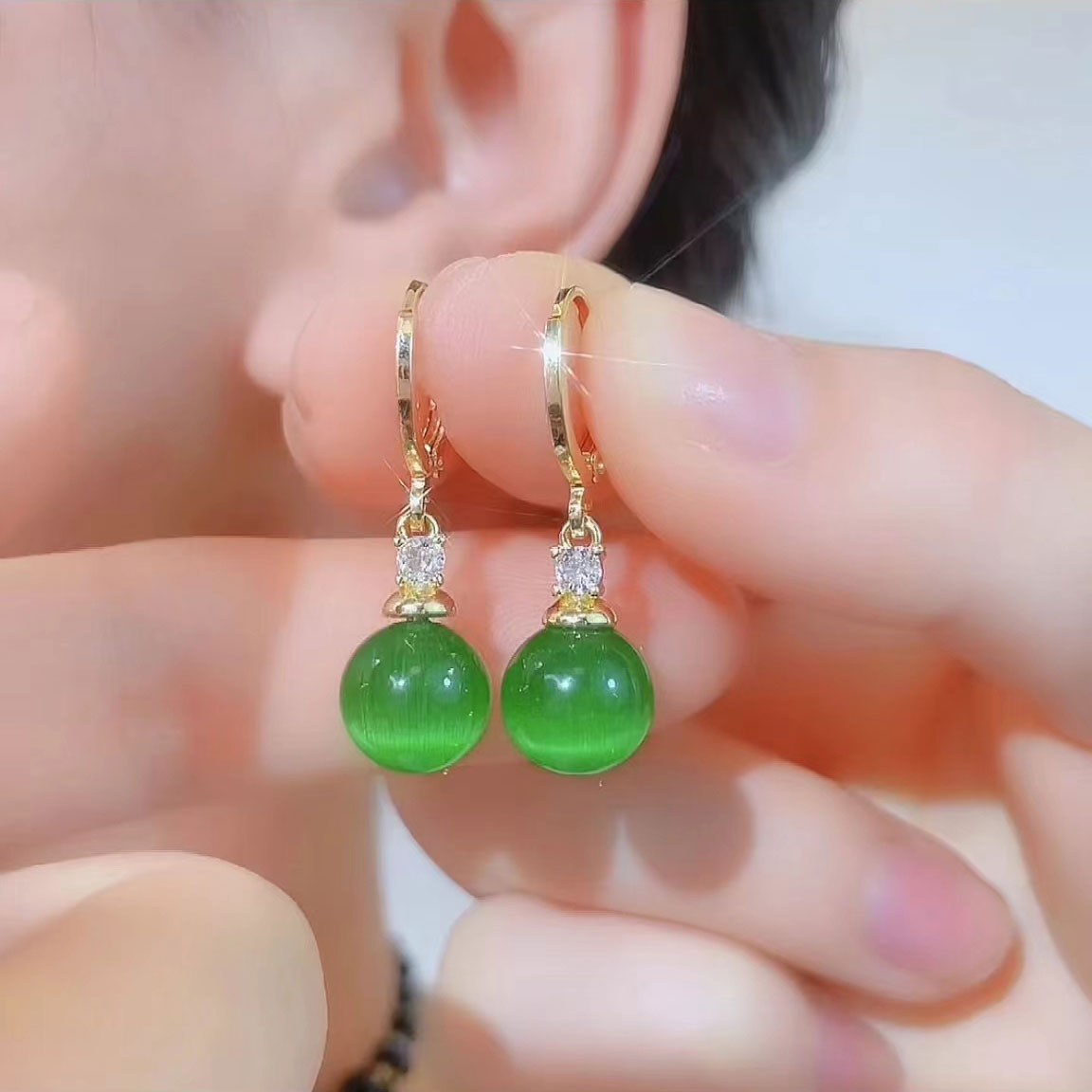 Cute Emerald Cat Eye Earrings 