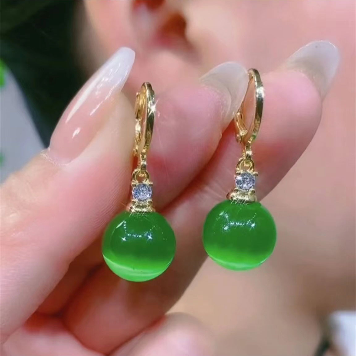 Cute Emerald Cat Eye Earrings 