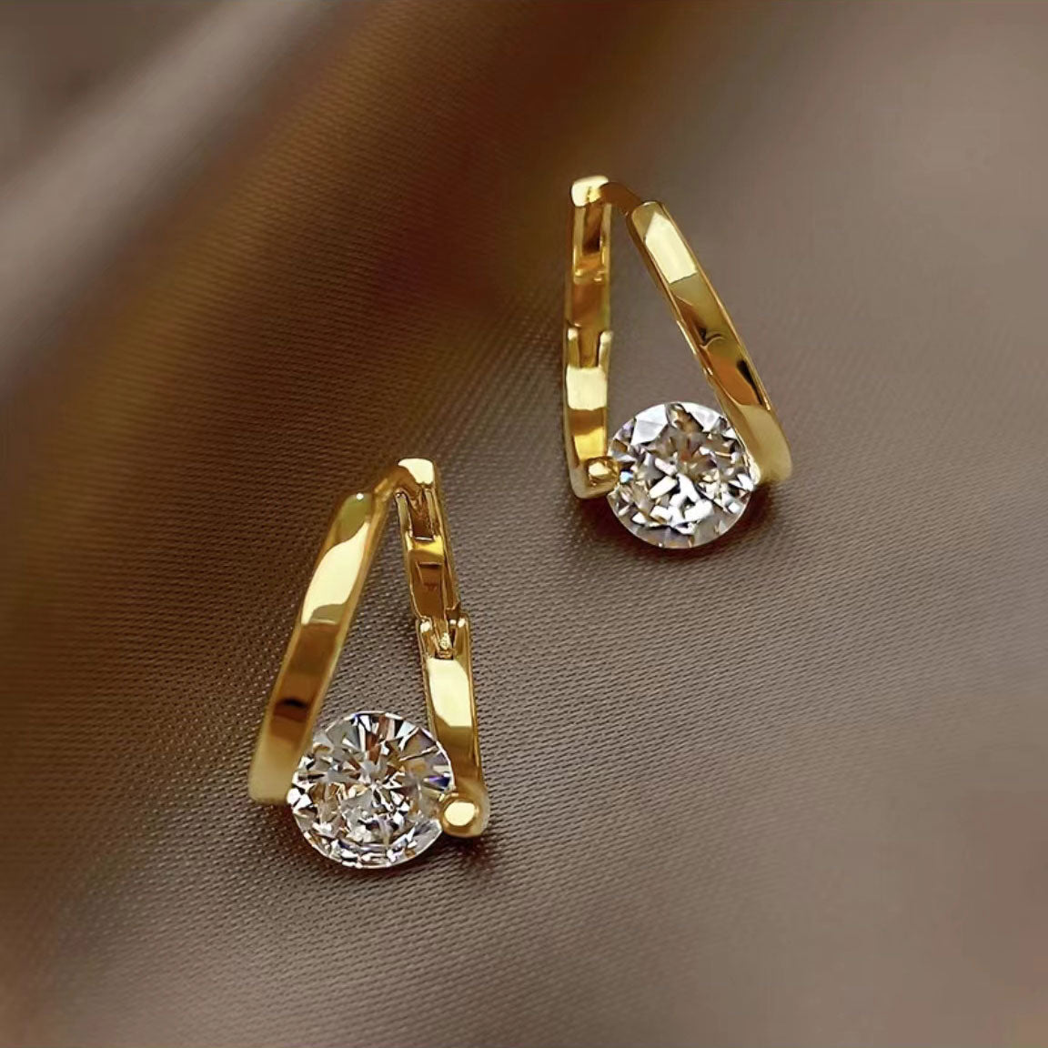 French style luxury diamond earrings 