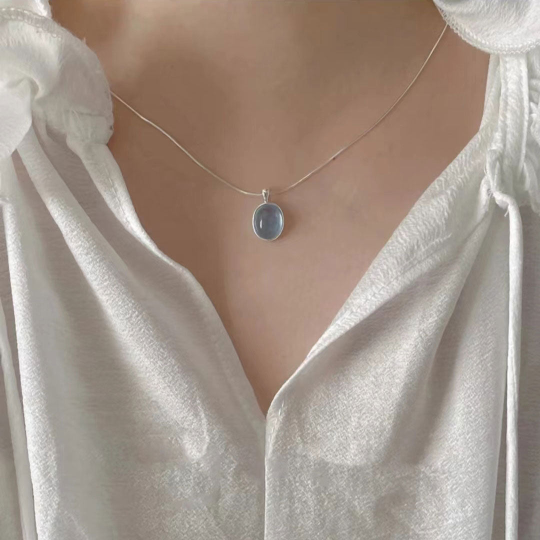 Clear oval sapphire necklace