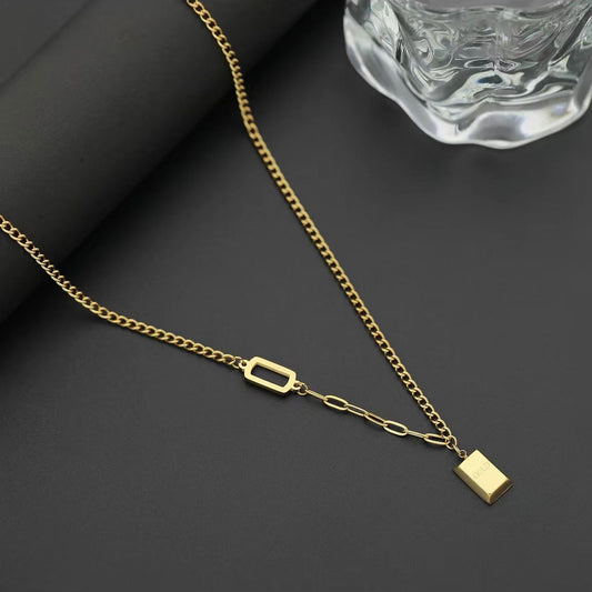 Luxury miniature gold necklace