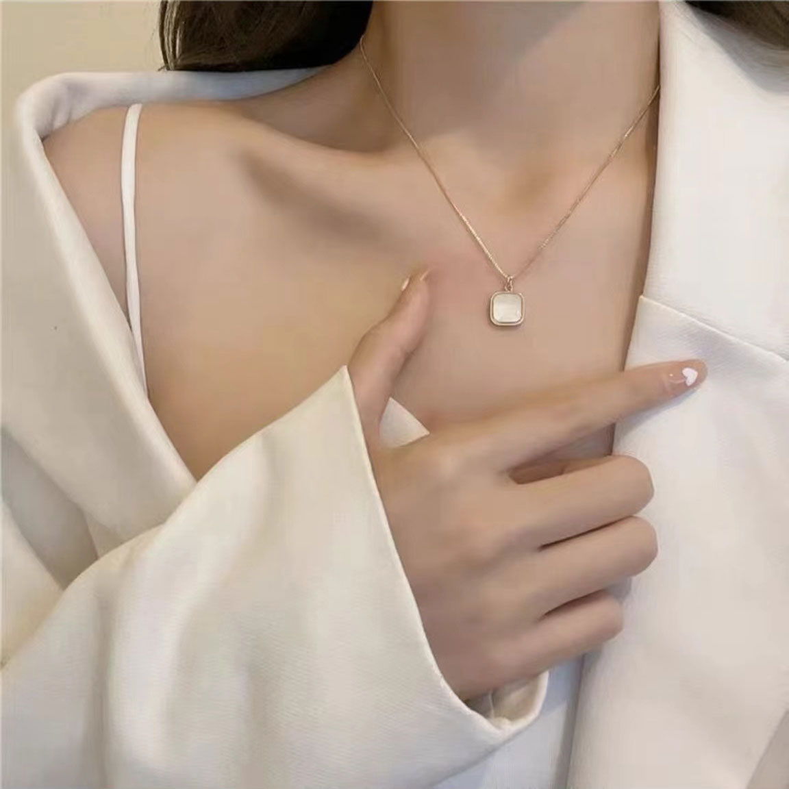 Simple square shell necklace