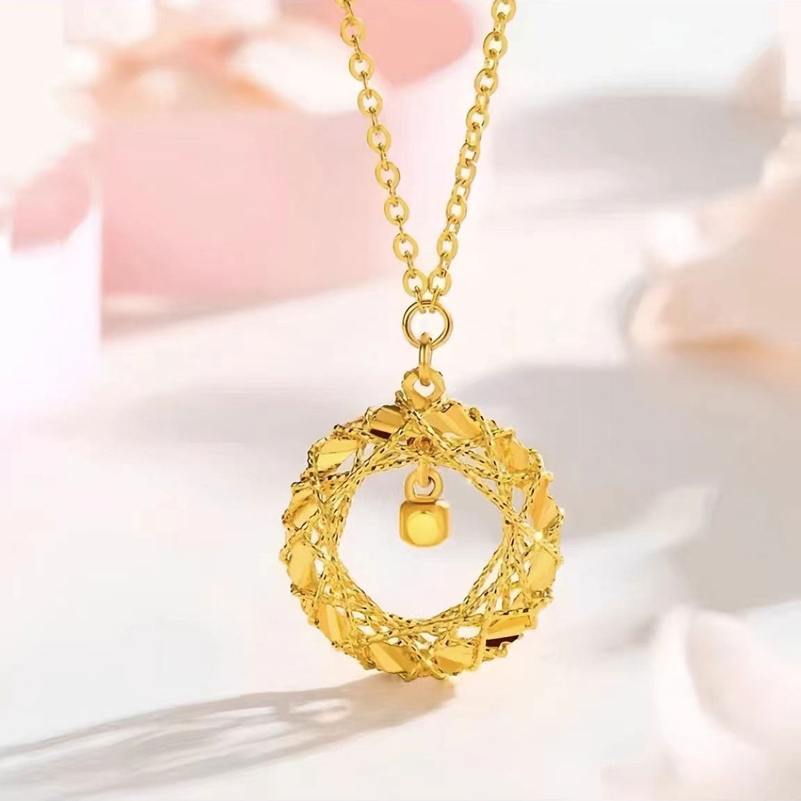 Special Gold "Bird's Nest" Necklace 