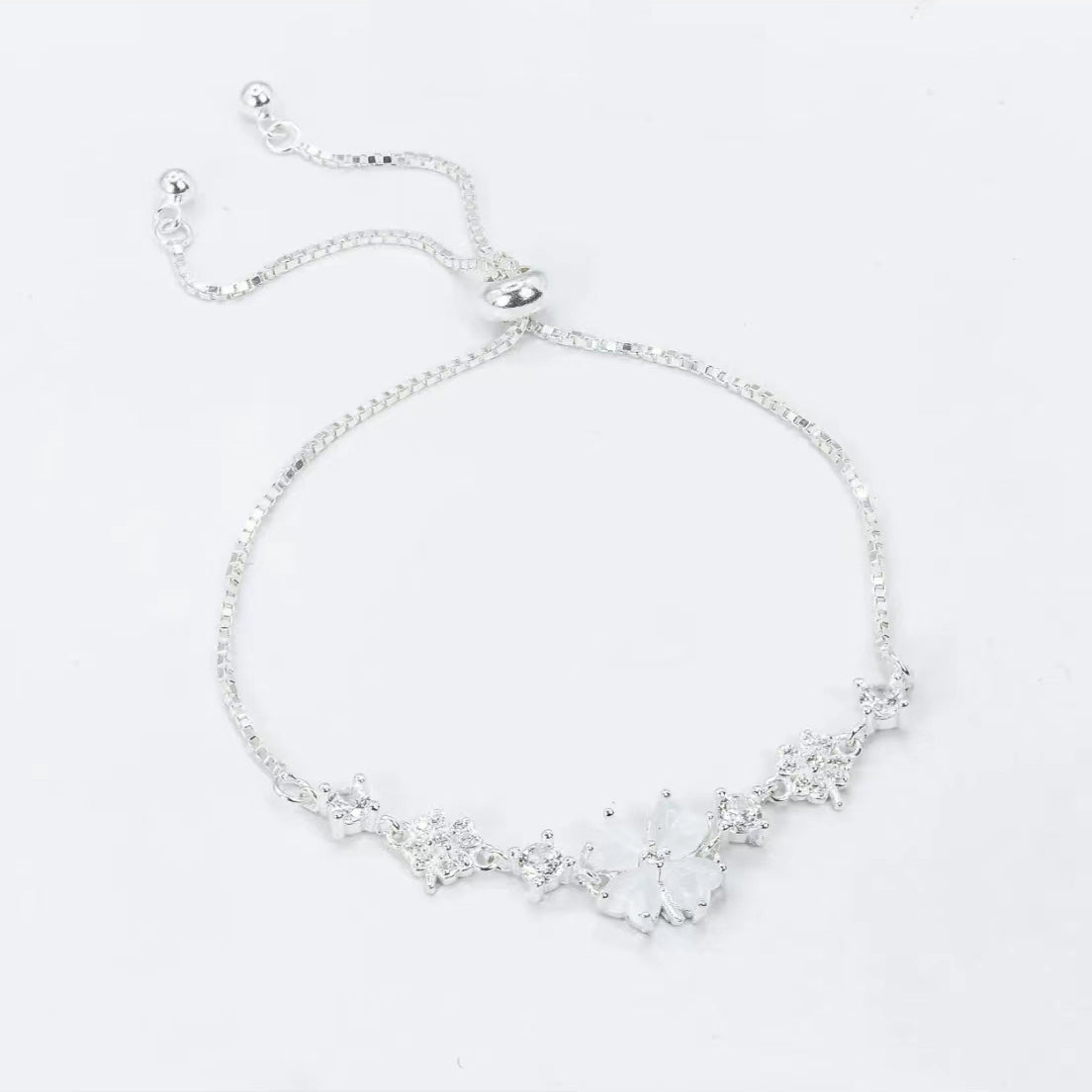 Four Leaf Grass Diamond Bracelet 